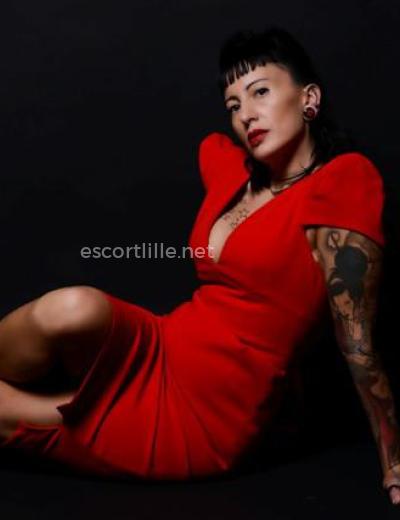 Escort tite brunette aux mains douces et expertes - Photo 9 №266