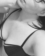 Escorté très chaude et gourmande